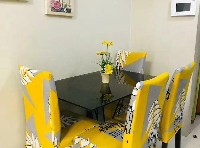 One Palm Tree Across Naia-t3 Apartment *